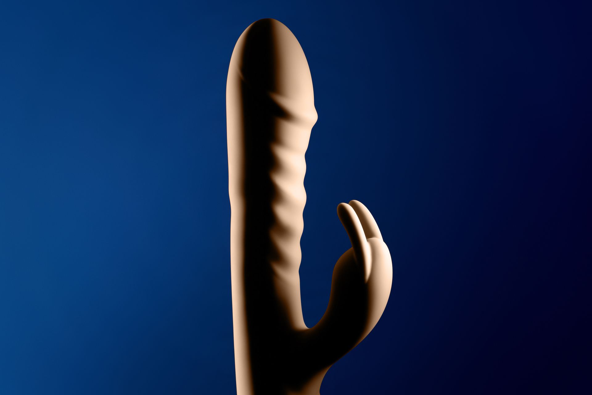 Vibrator care implică mișcări de frecare