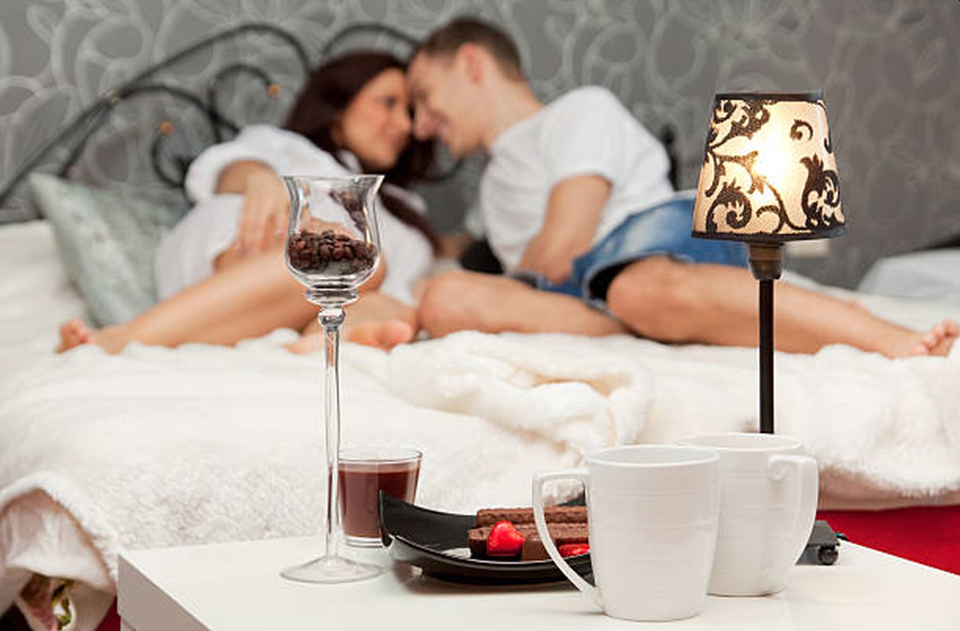 o întâlnire care se termină cu sex cu ajutorul feromonilor 