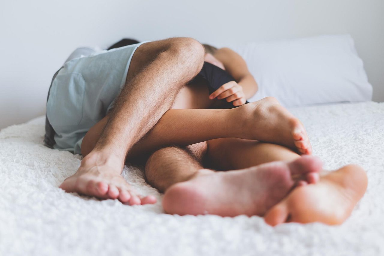 Poziție sexuală favorabilă pentru sânii vaginali