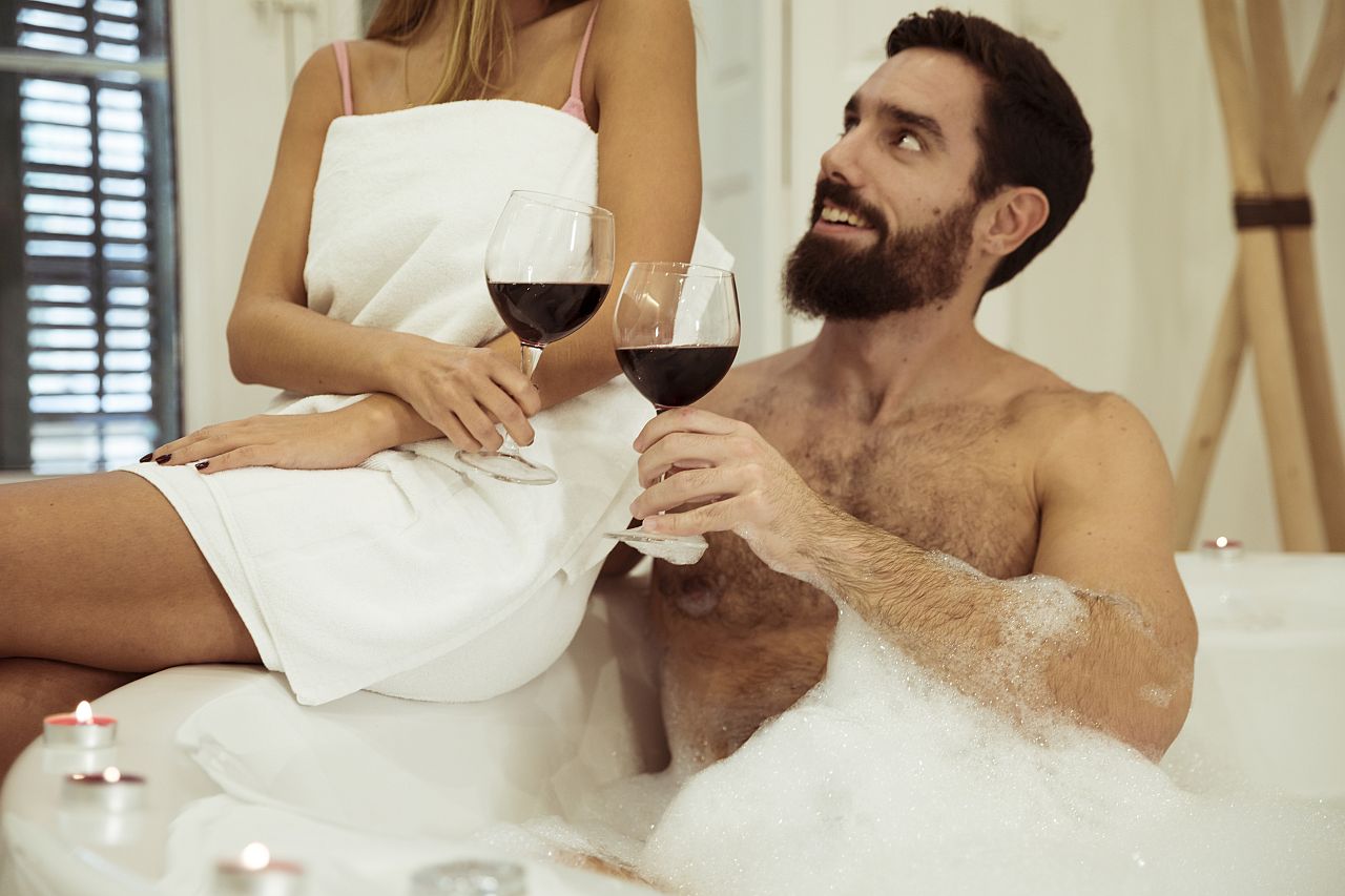 Relaxare și discuții despre bukakke 