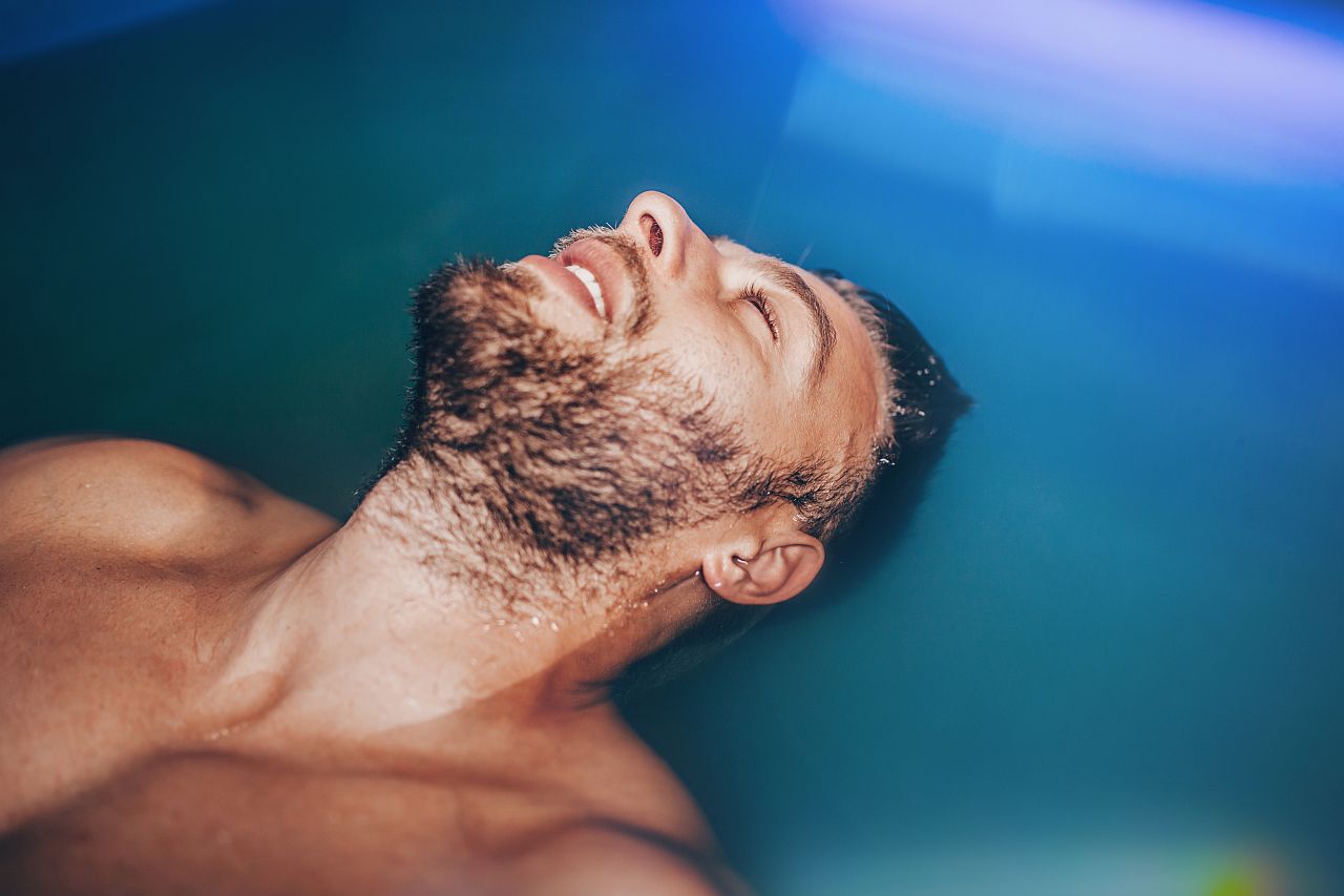 Orgasm masculin obținut cu jucării erotice  
