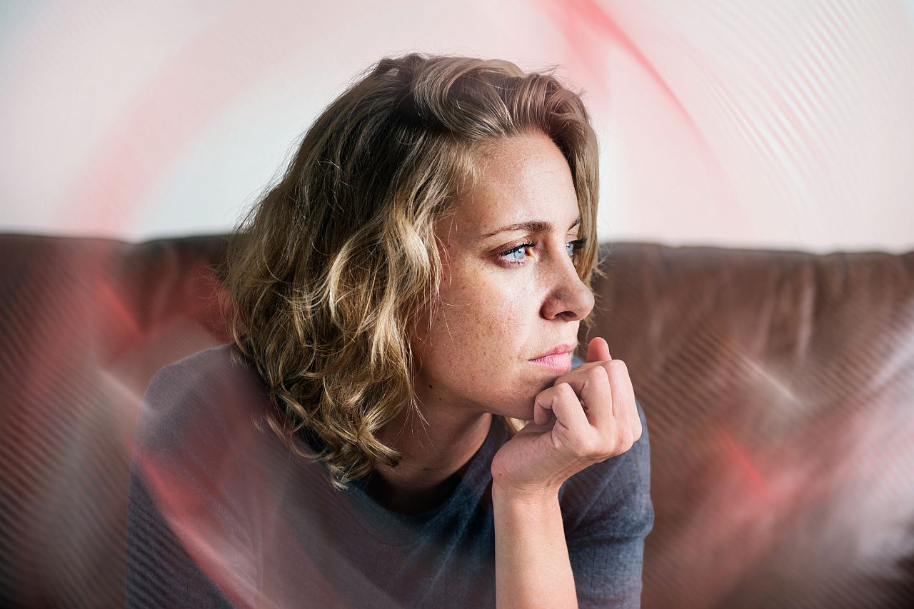 Pedepsirea tăcerii într-o relație - cum să recunoaștem manipularea emoțională?