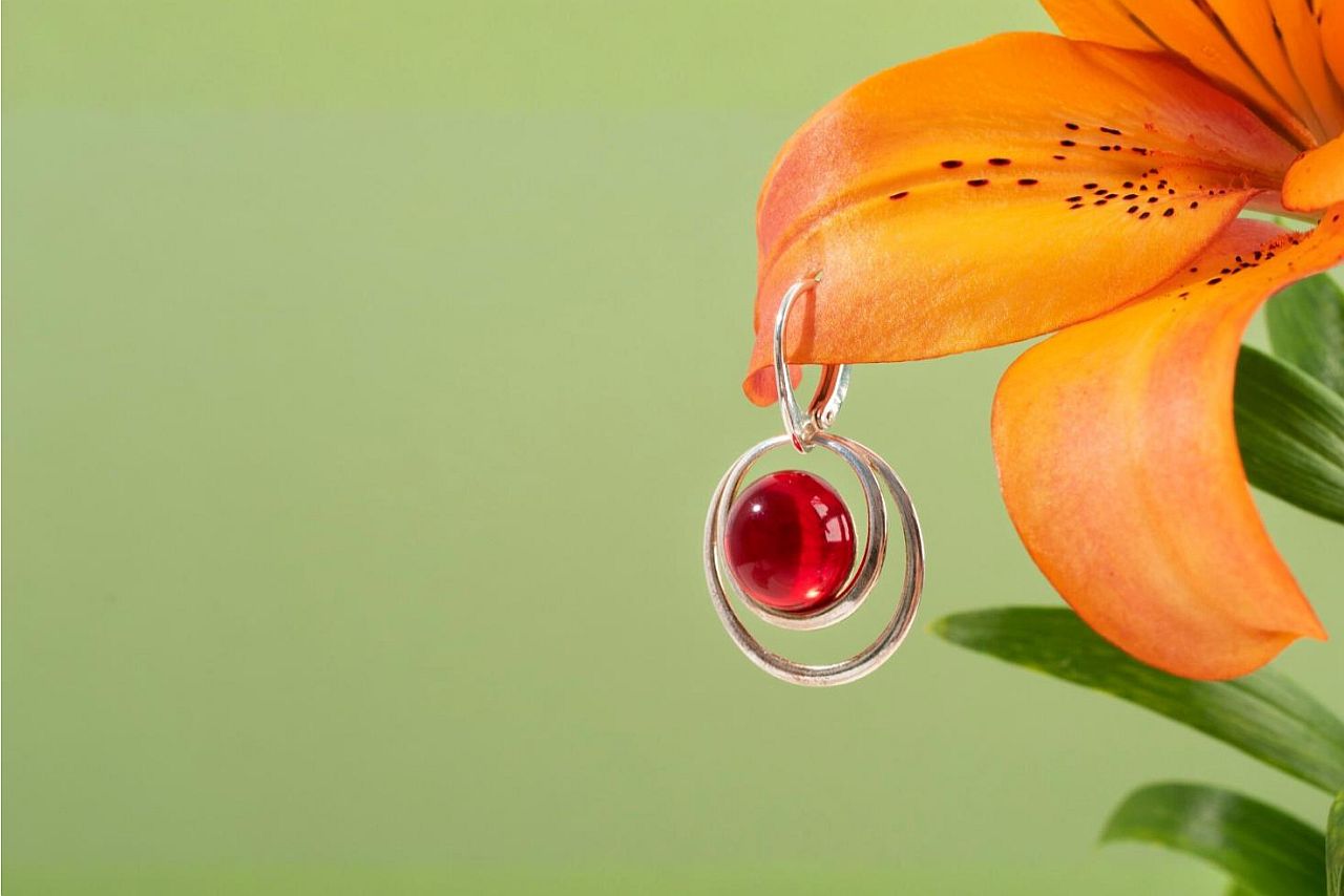 Piercing Fourchette - cum arată piercingul genital feminin?