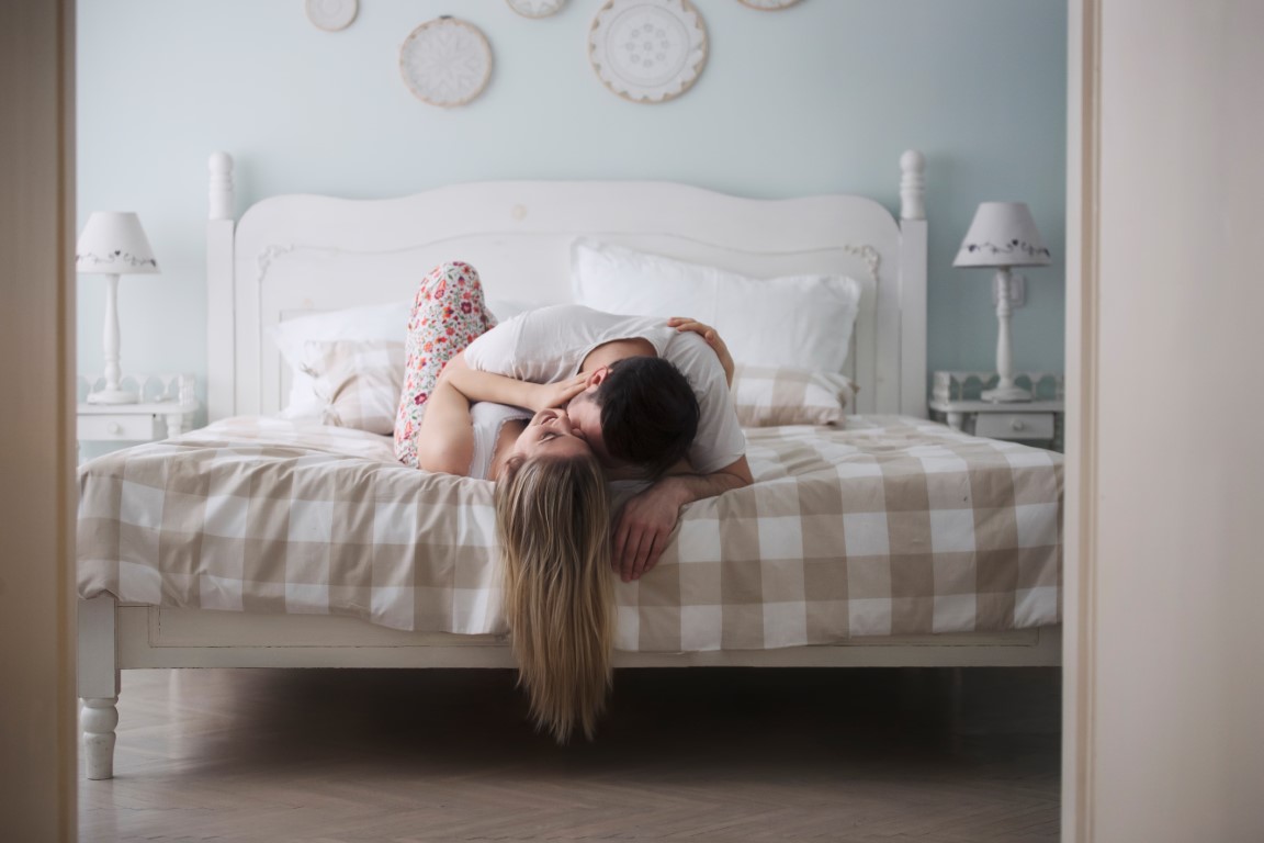 Pană erotică - un accesoriu senzual care vă va transforma preludiul