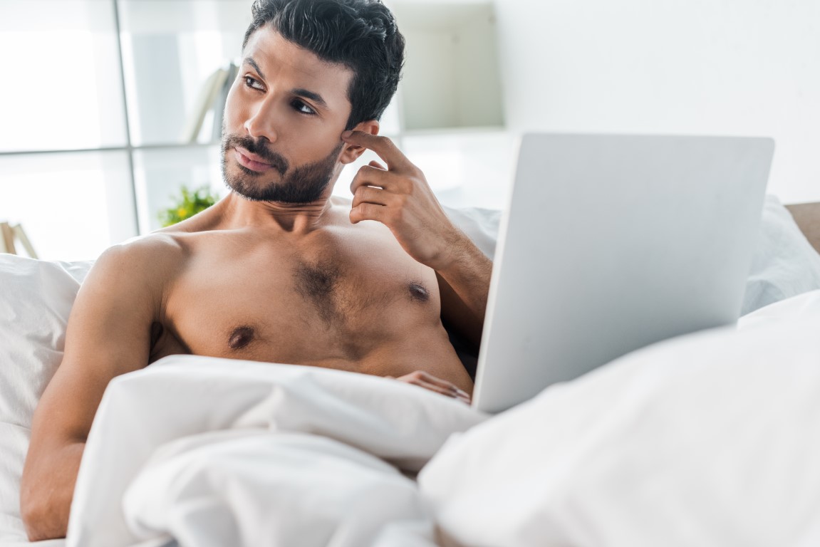 Cele mai bune moduri de masturbare pentru bărbați - cum își pot lărgi bărbații orizonturile sexuale?
