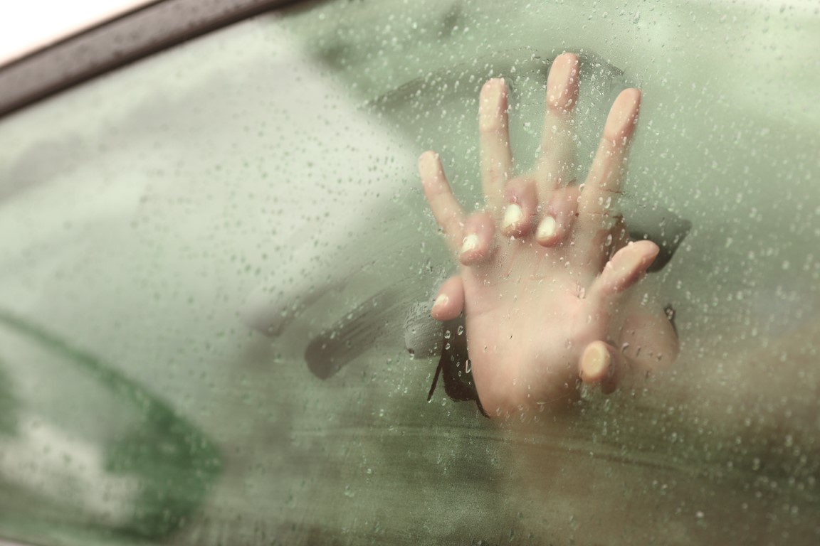 Sex în mașină: lasă-te purtat de moment și lasă-ți imaginația să zburde