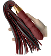 Vibrator elegant care se termină cu un bici 