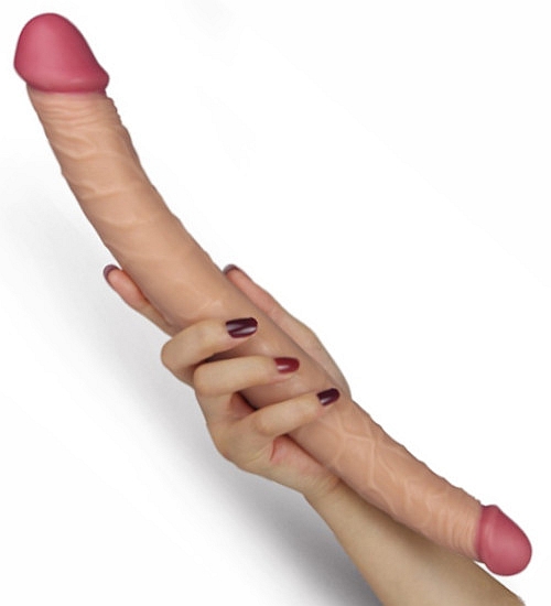 Dildo penetrant dublu