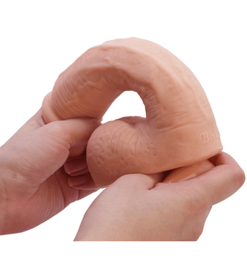Dildo mare în cyberskin
