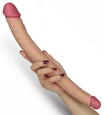 Dildo penetrant dublu