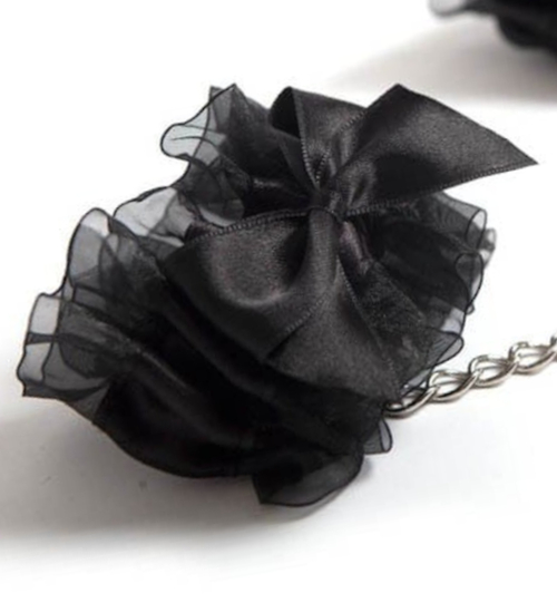 Cătușe frumoase din satin - Bijoux Indiscrets